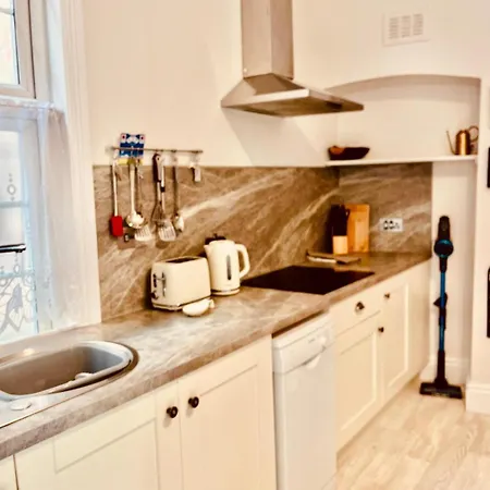 Ingleside Mews * Whitby