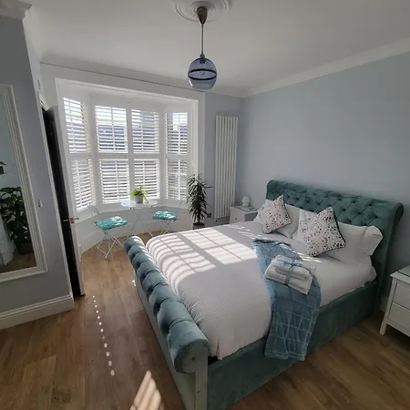 Ingleside Mews Daire *