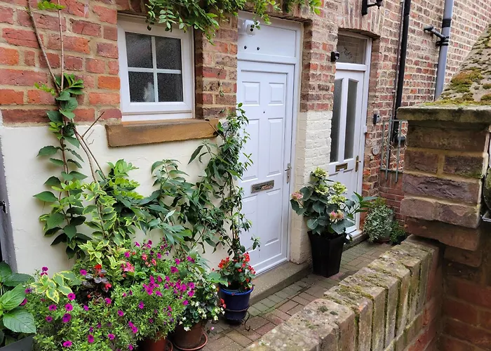 Апартаменты Ingleside Mews *