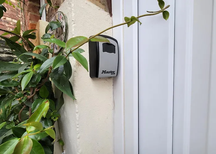 Ingleside Mews Апартаменты